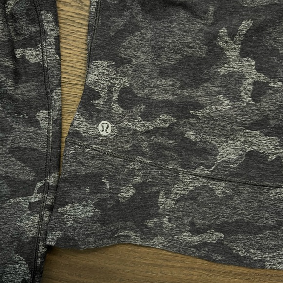 Lululemon on repeat rulu hoodie camo - Picture 5 of 5